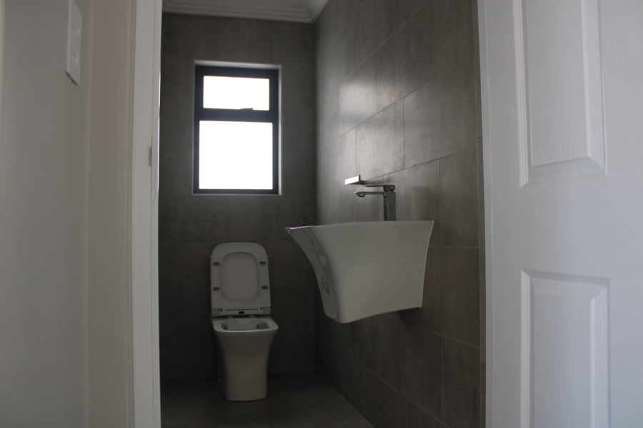 4 Bedroom Property for Sale in Kidds Beach Eastern Cape